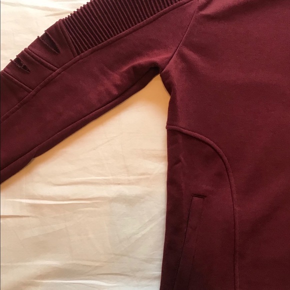 Ripped sweater (never worn) - Picture 4 of 8